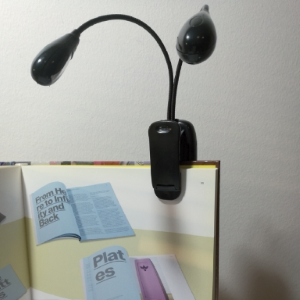 BOOKY - LUCE LED DA LETTURA DOPPIA LUCE ORIENTABILE CON CLIP